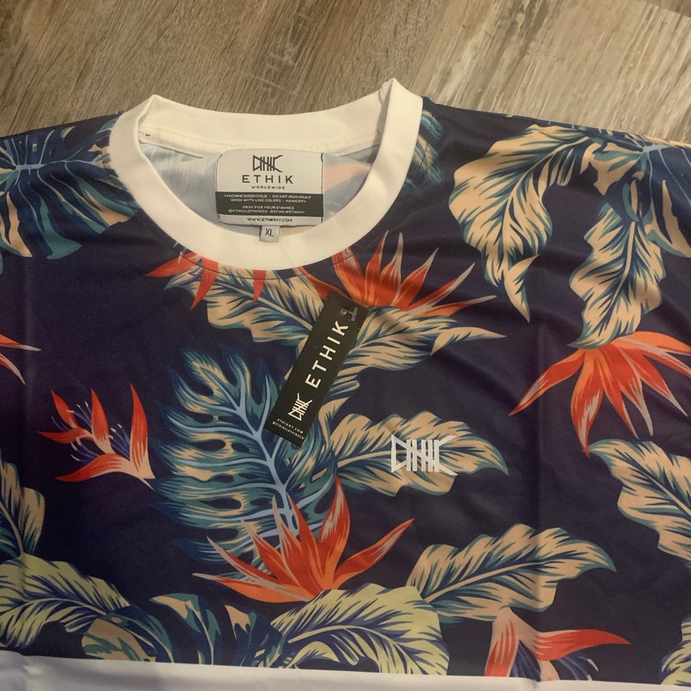 NWT Ethik Color block floral tee - Picture 3 of 6